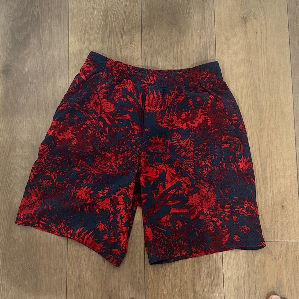 Lululemon Pacebreaker short